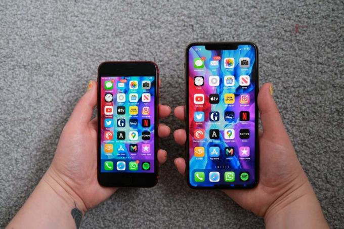 iPhone SE 2 contro iPhone 11 Pro Max