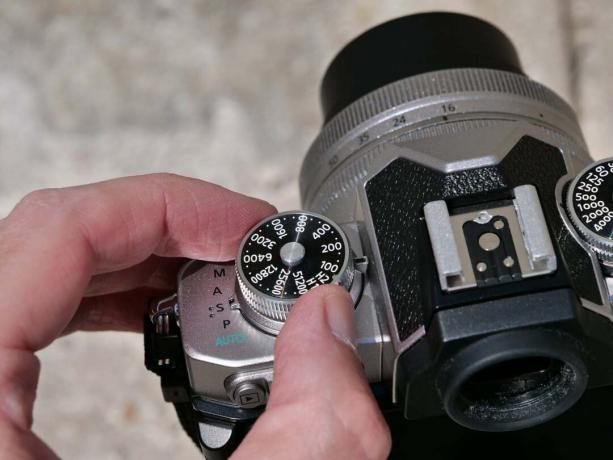 Nikon ZFC eșantionează imagini de apelare