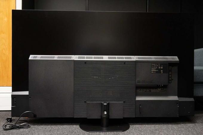 Panasonic 65JZ1000B arka panel bölümü