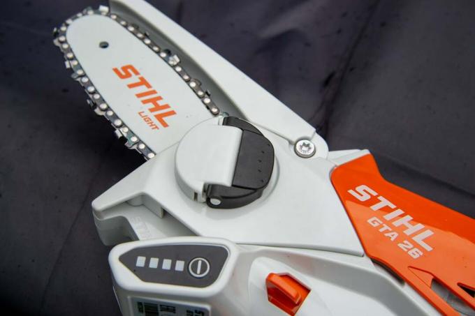 Stihl GTA 26 akkumulátor mérő és lánckerék fedele