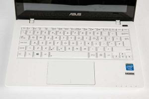 ASUS X200CA - Revisión del teclado, panel táctil y veredicto