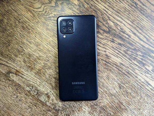 Samsung Galaxy M22 arka panel