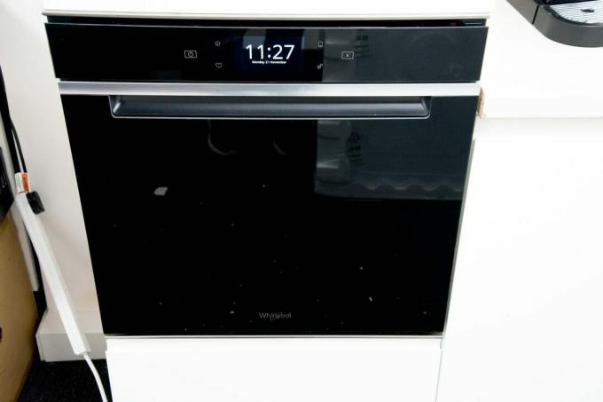 Whirlpool W11I OM1 4MS2 H bohater