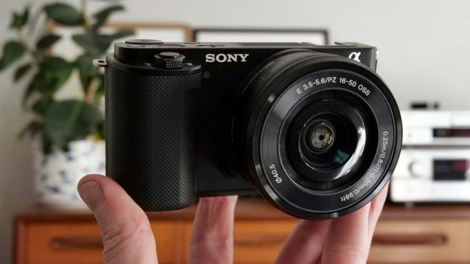 Bu Sony ZV-E10 4K kamera ve kit lens fırsatıyla vlog çekmeye başlayın