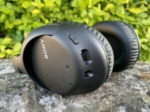 Tato sluchátka Sony ANC byla snížena o téměř 50 %