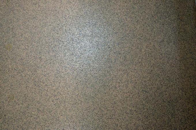 Tineco Pure One S15 Pro membersihkan lantai keras