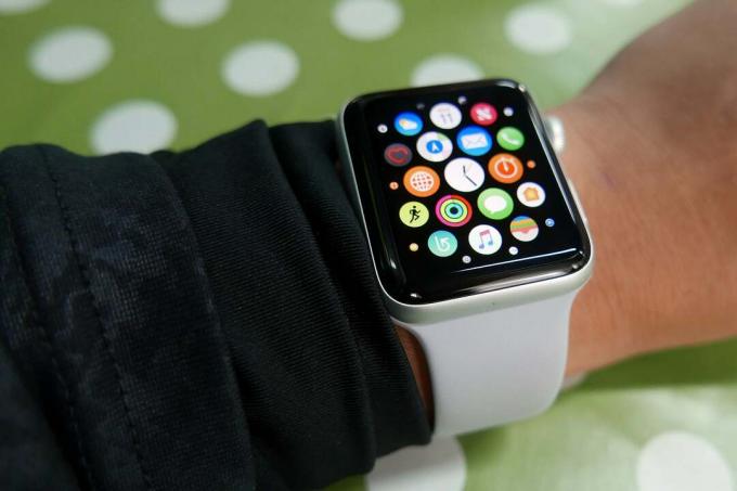 Apple Watch 3 Bargain: احصل على Apple Watch مقابل 109.99 جنيهًا إسترلينيًا فقط
