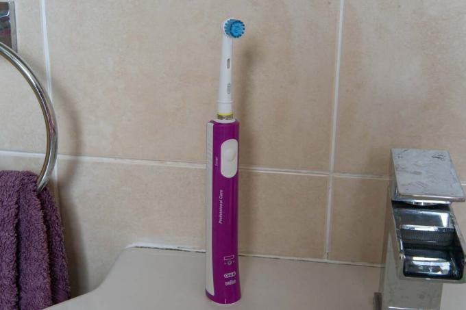 Oral-B Junior 6+ Yaş Çocuklar İçin Elektrikli Diş Fırçası