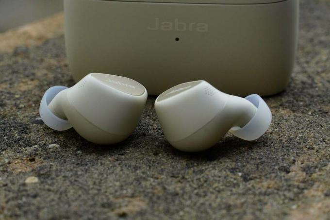 Jabra Elite 5 kõrvaklappide kuju
