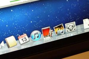 Apple MacBook Pro 15 collu ar tīklenes displeja pārskatu