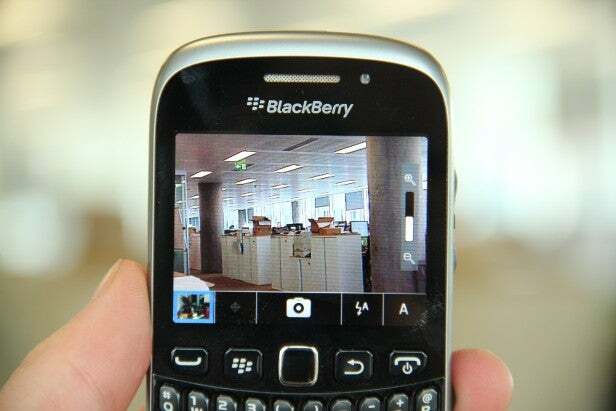 Камера BlackBerry Curve 9320