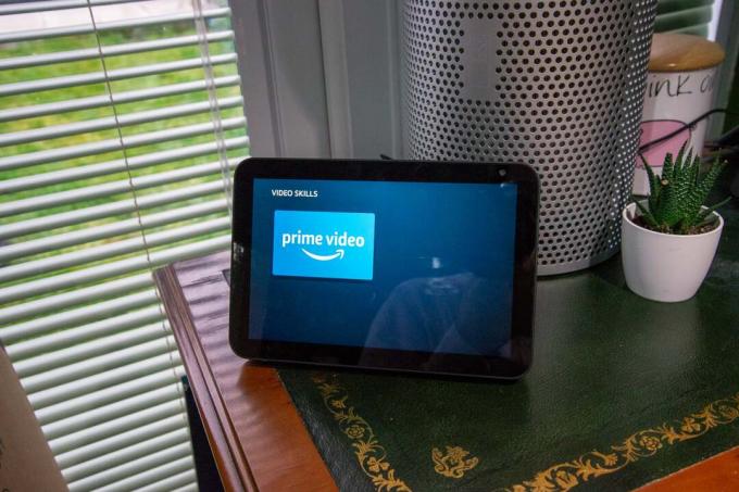 Amazon Echo 8 Amazon Prime videosunu göster