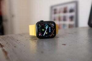 Apple Watch 8 tocmai a primit prima reducere majoră de preț