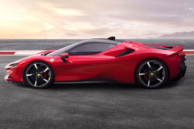 Primul supercar complet electric al lui Ferrari este oficial, dar este încă la câțiva ani