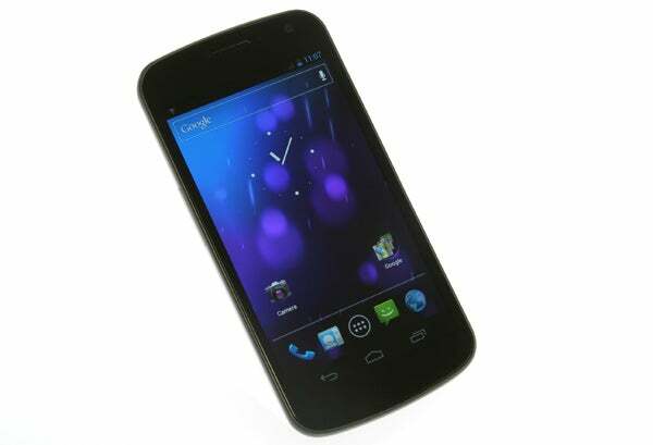 Samsung Galaxy Nexus proti HTC One X 2