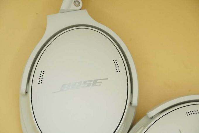 Bose QuietComfort 45 kulaklık detayı
