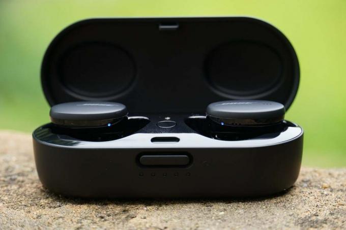 Преглед на слушалките Bose Sport