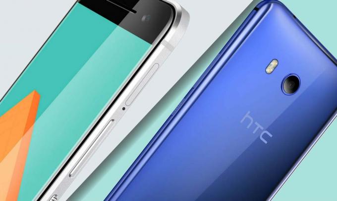 HTC U11 против HTC 10