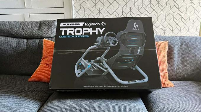 Игрална седалка Trophy Logitech G Edition - в кутия