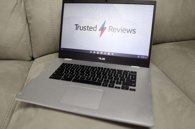 Преглед на Chromebook CX1 на Asus