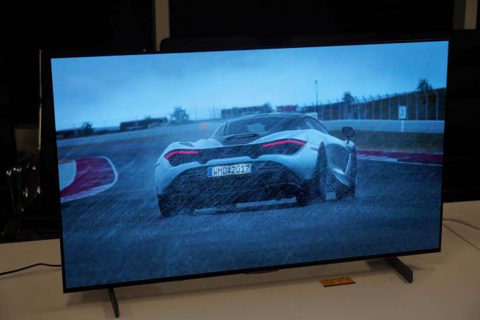 LG C2 42-inch video afspelen van Project Cars 2