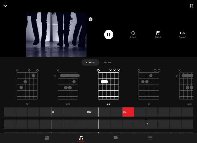 Снимак екрана из апликације Спарк Мобиле који приказује аутокорде