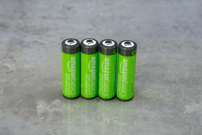 Amazon Basics Акумулаторна батерия с голям капацитет AA 2400mAh