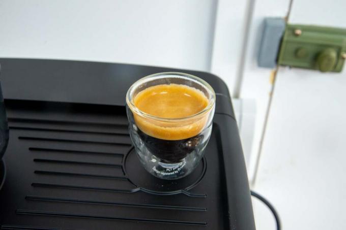 Breville Barista Max+ VCF152 shot espresso