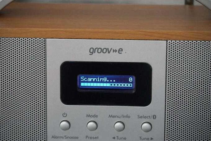 Сканиране на радиостанция Groove Boston