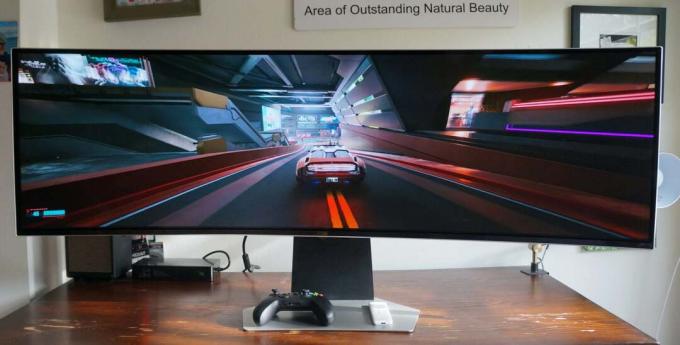 Samsung Odyssey G9 OLED (2023) képernyő, amely Cyberpunk 2077-et játszik