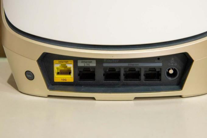 Netgear Orbi RBKE963 Wi-Fi 6E Mesh-systeem routerpoorten