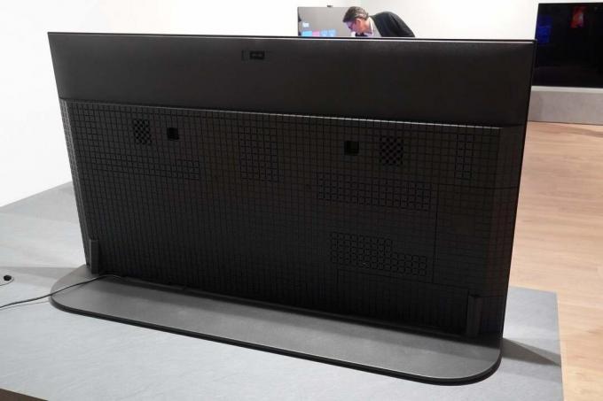 Sony A95K pohľad na zadný panel