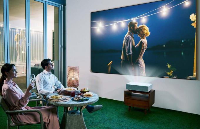Die neuesten CineBeam-Projektoren von LG sind genau das Richtige für private Heimkinos