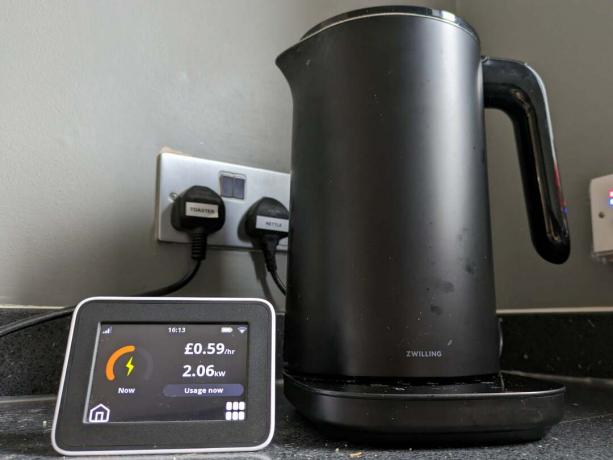 Интелигентен дисплей на измервателния уред до чайник