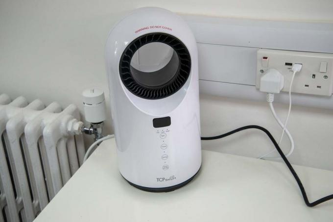 Pregled prenosnega keramičnega grelnika in hladilnega ventilatorja TCP Smart Wifi brez rezil