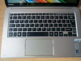Toshiba Kira - Keyboard, Touchpad, dan Ulasan Putusan