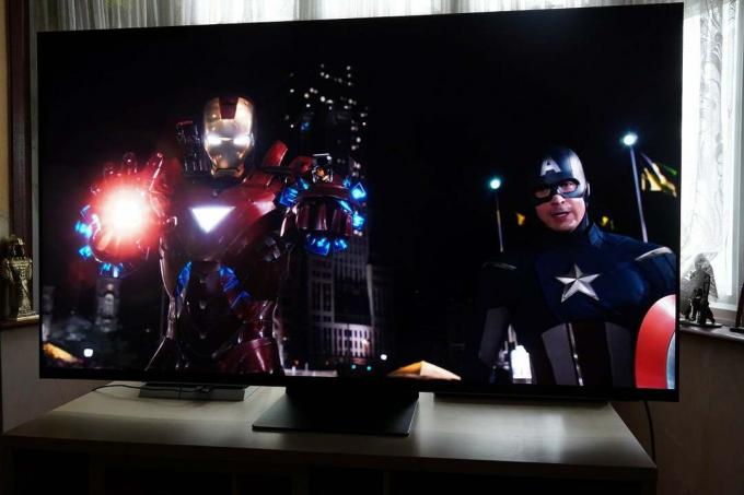 Avengers Marvela na Samsung QE65QN94A Neo QLED
