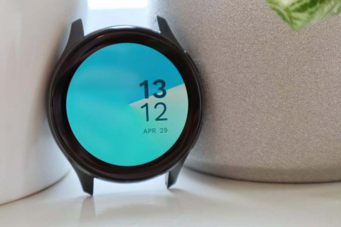 OnePlus Watch 2 может использовать Wear OS, как и должно было быть в оригинале.