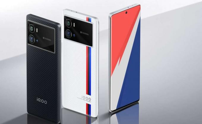 טלפונים iQOO 9 מושקים מחוץ לסין, אך ההמתנה בבריטניה נמשכת