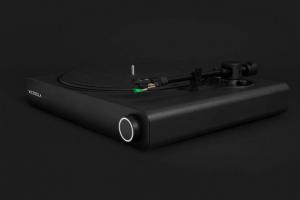 Victrola Stream Onyx pikap, Sonos hoparlörleriniz için özel olarak üretilmiştir