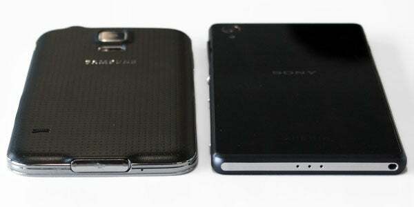 Xperia Z2 vs Galaxy S5 11