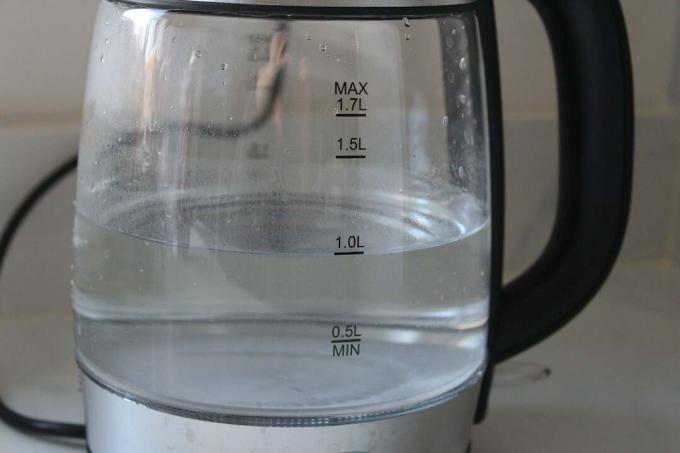 Bollitore elettrico in vetro Stellar SEA35 con riempimento d'acqua