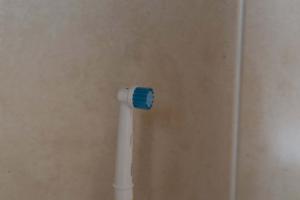 Avaliação da escova de dentes elétrica oral-B Junior para crianças de 6 anos ou mais