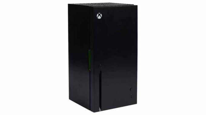 Nawet mini lodówka Xbox Series X jest przeceniona z okazji Czarnego Piątku
