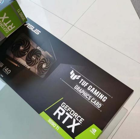 תמונה דלפה של Nvidia RTX 3090 Ti, תוצרת TUF Gaming