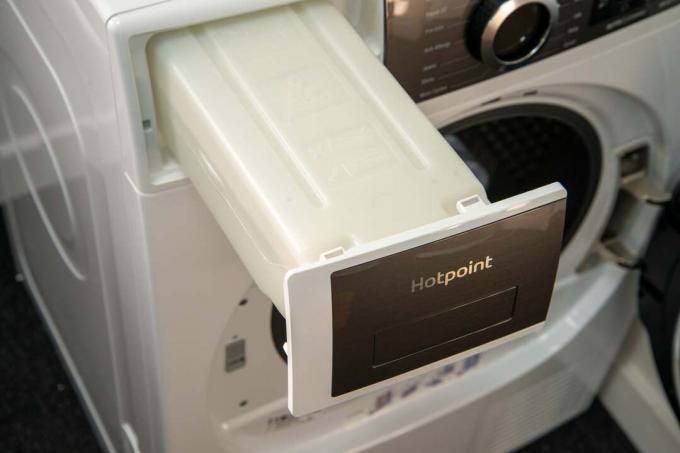 Hotpoint H8 D93WB UK veemahuti