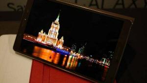 Samsung Galaxy Tab S 8.4 - סקירה של מסך ורמקולים