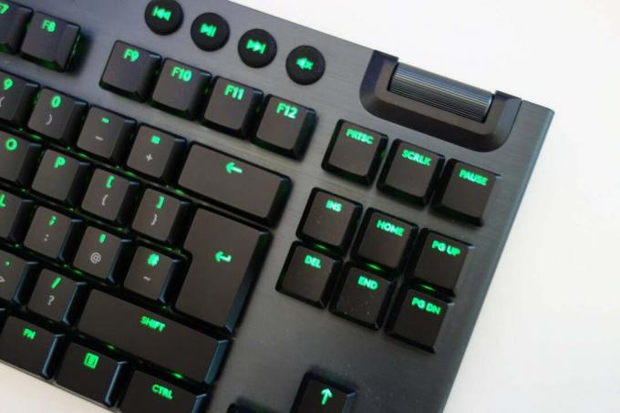 Vad är ett tenkeyless tangentbord? Den utrymmesbesparande kringutrustningen förklaras