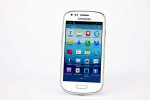 Samsung Galaxy S3 mini - Käyttöliittymä, käytettävyys ja kameran tarkistus