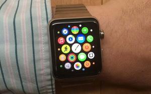 Geliştiriciler Apple Watch uygulama sınırlamalarından bahsediyor